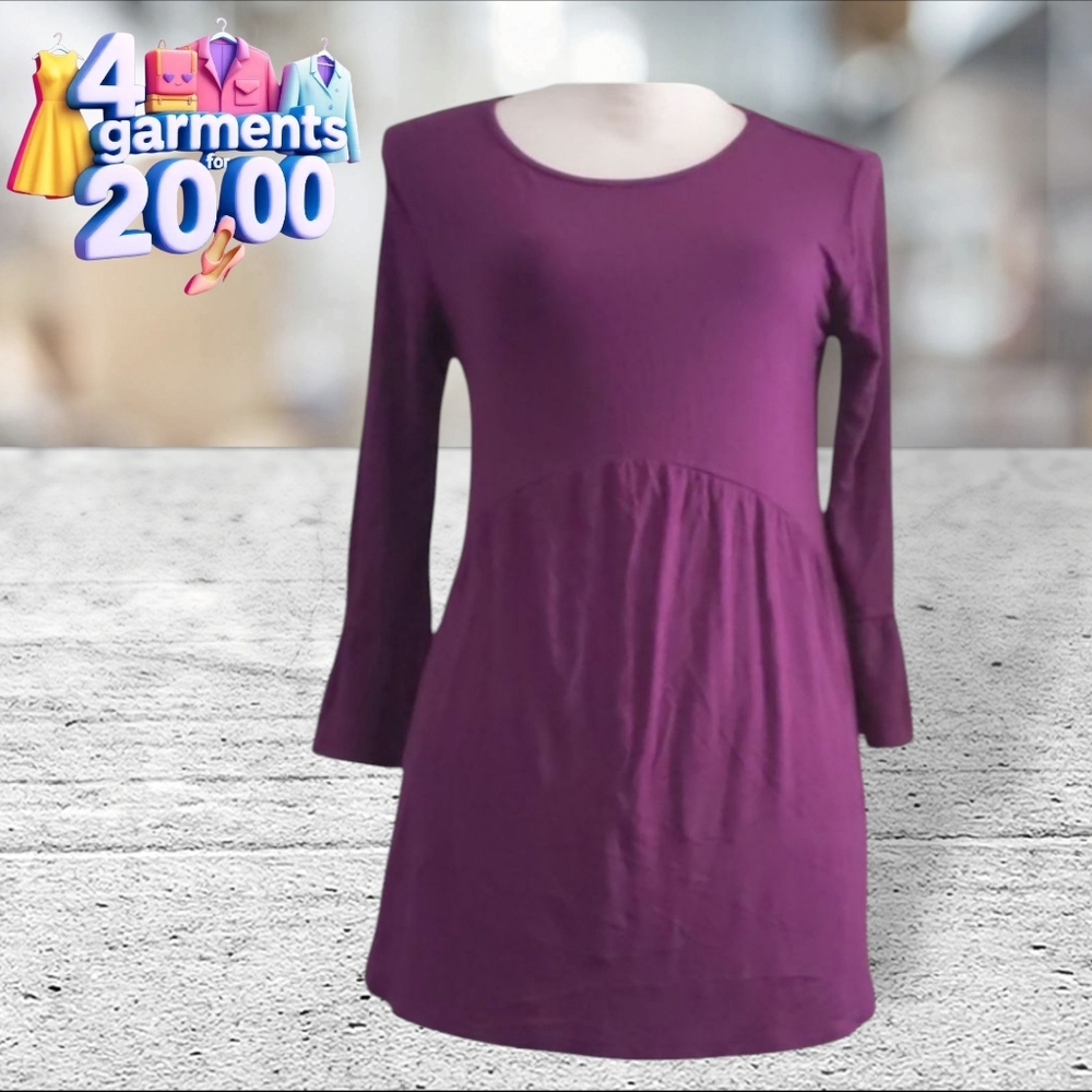 Sign here signature clothing top size M